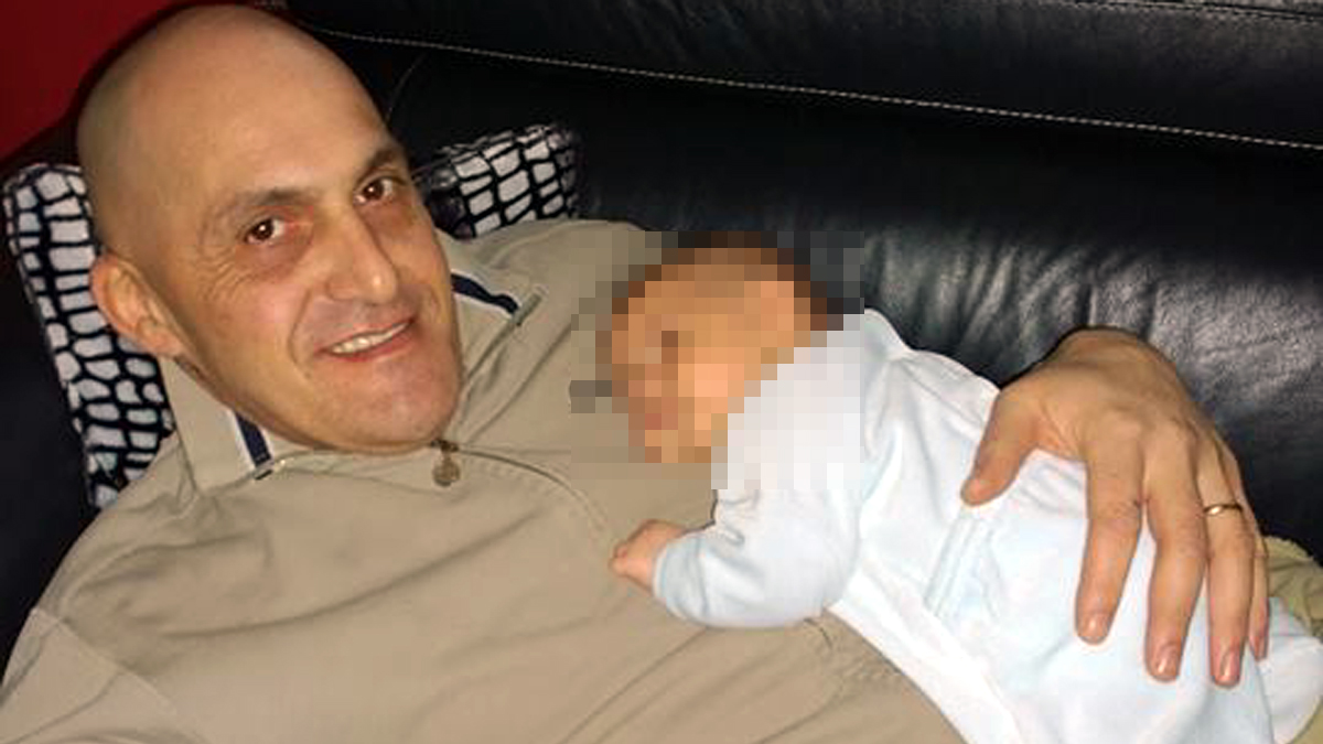 Incendia la casa per punire la moglie e ammazza il loro bambino a Sabbioneta