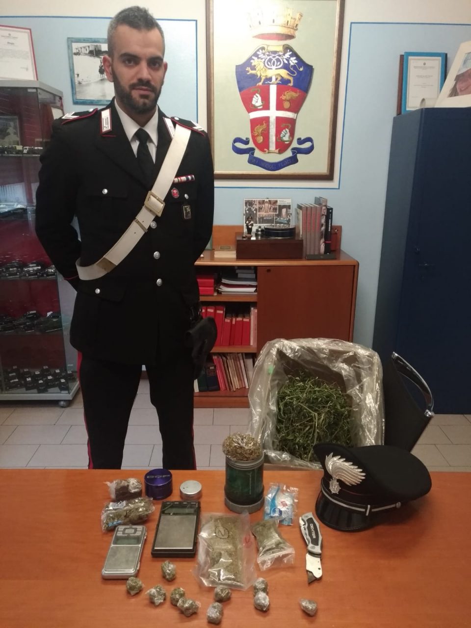Spacciatore e cliente beccati dai carabinieri a Cazzago