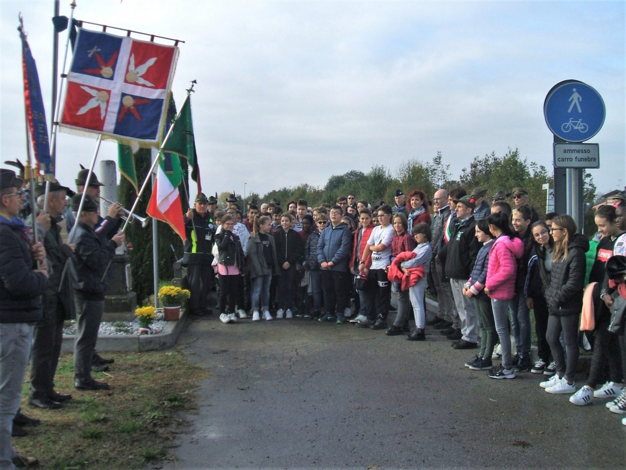 Alpini e studenti uniti per ricordare i Caduti di Visano