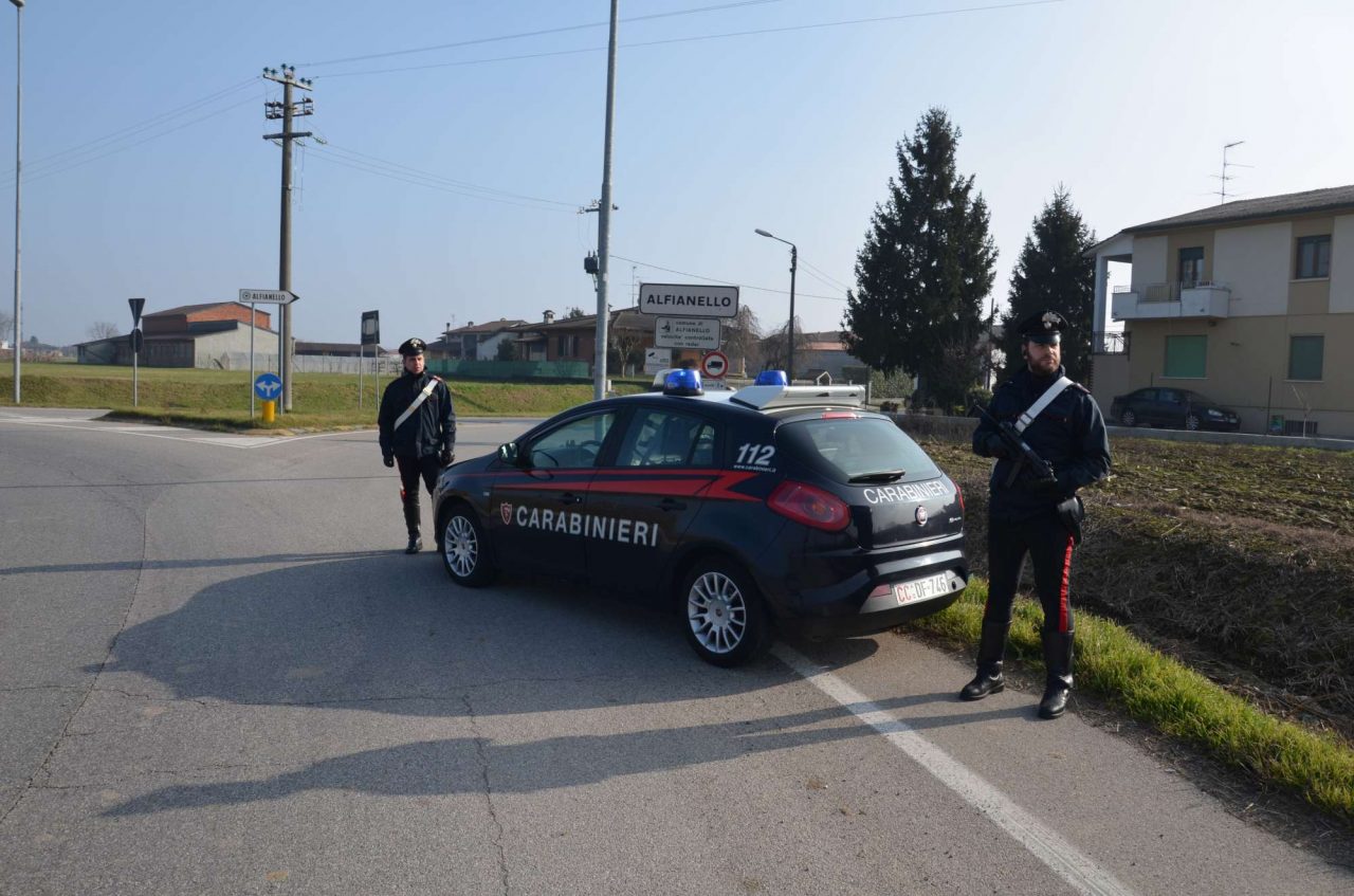 Ruba superalcolici a Manerbio: clandestino sorpreso ed espulso