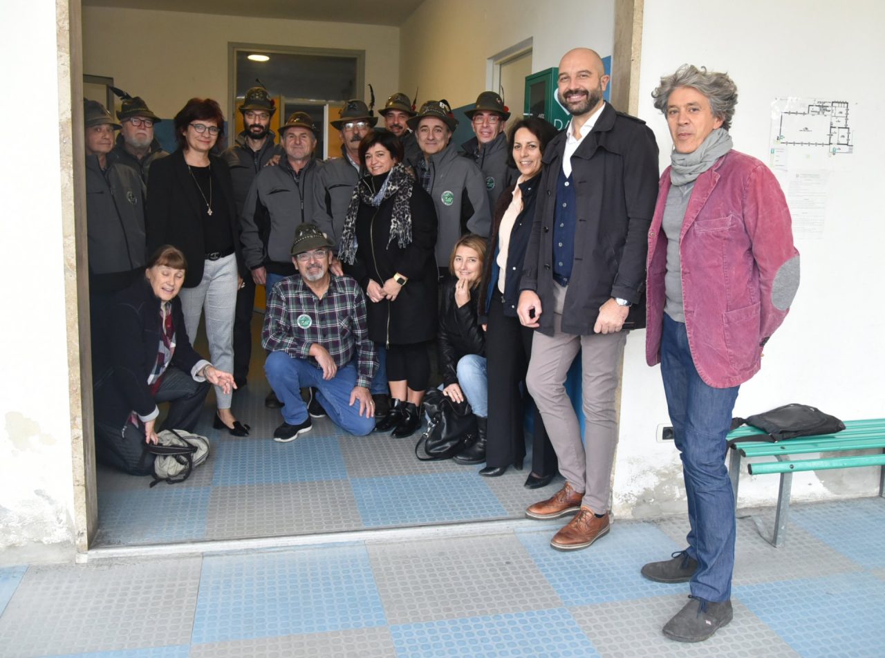 La scuola di Manerbio è cardioprotetta grazie agli alpini