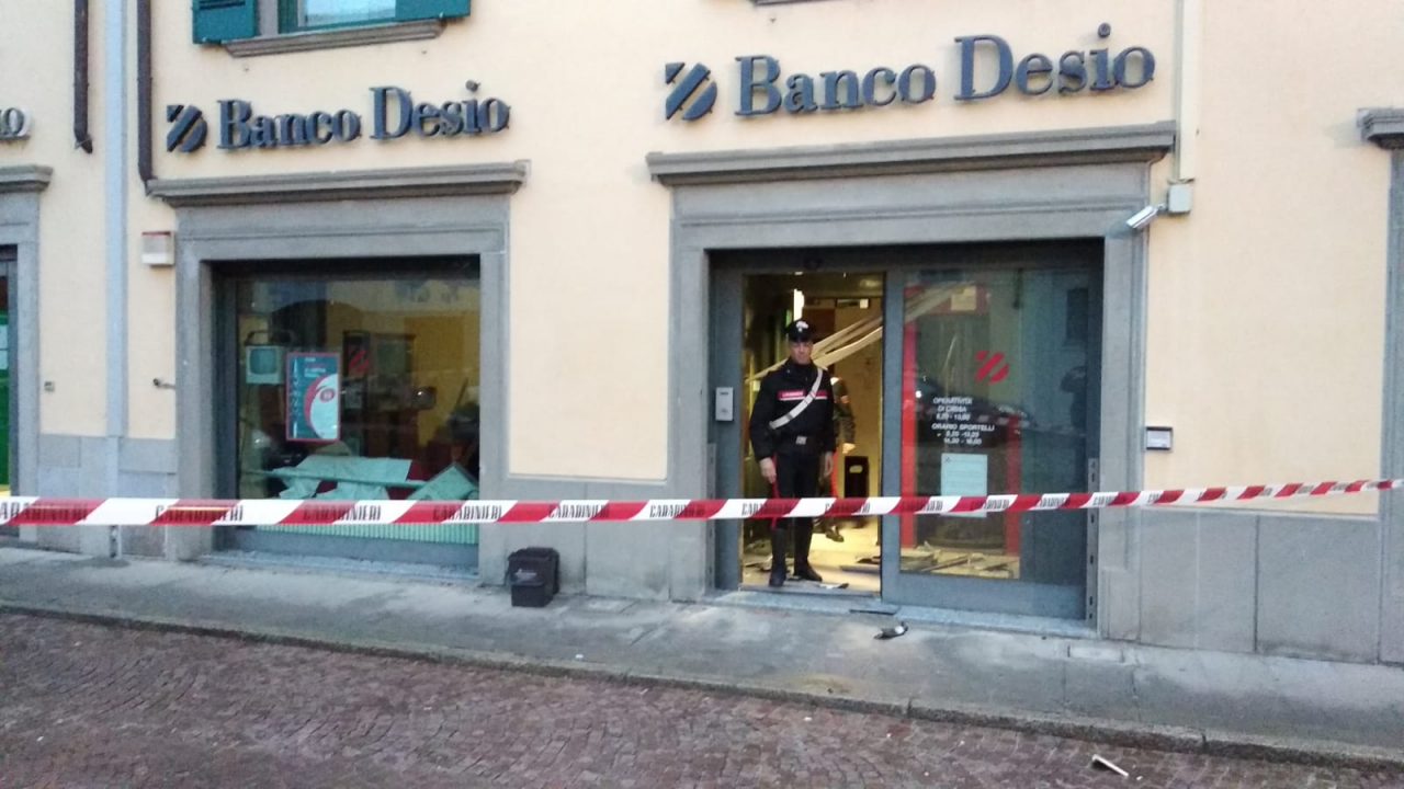 Esplosione nella notte a Palazzolo