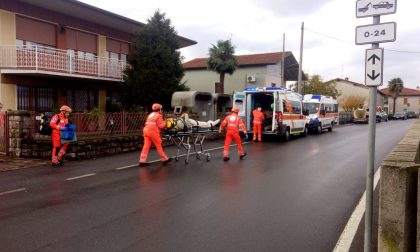 Auto fuori strada a Lodetto di Rovato, contatori del gas fuori uso