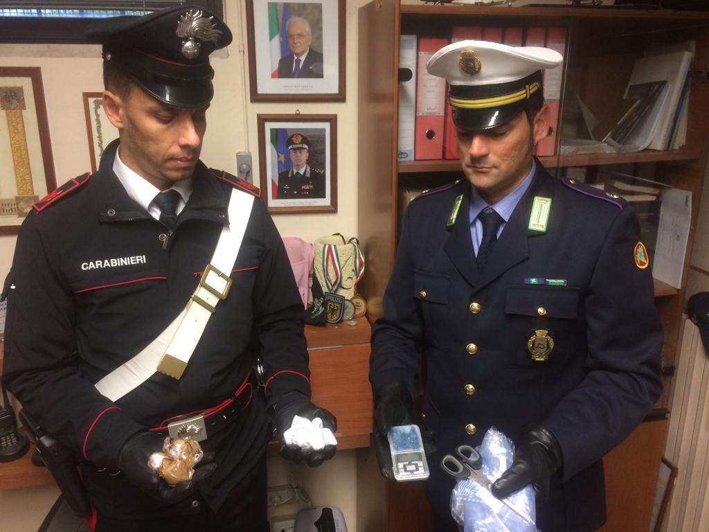 Spacciava cocaina sul lago arrestato
