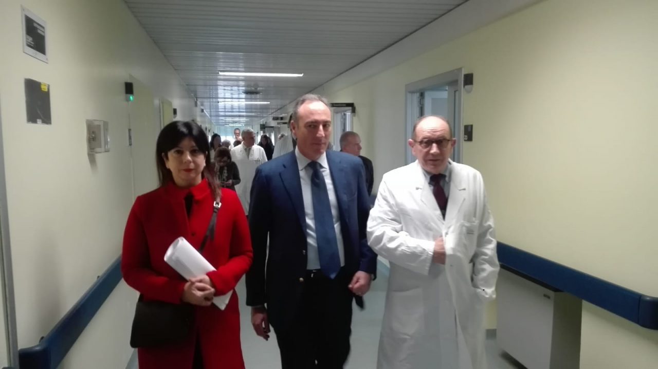 Coronavirus, Gallera: “Senza atteggiamenti responsabili non diminuiscono i casi”