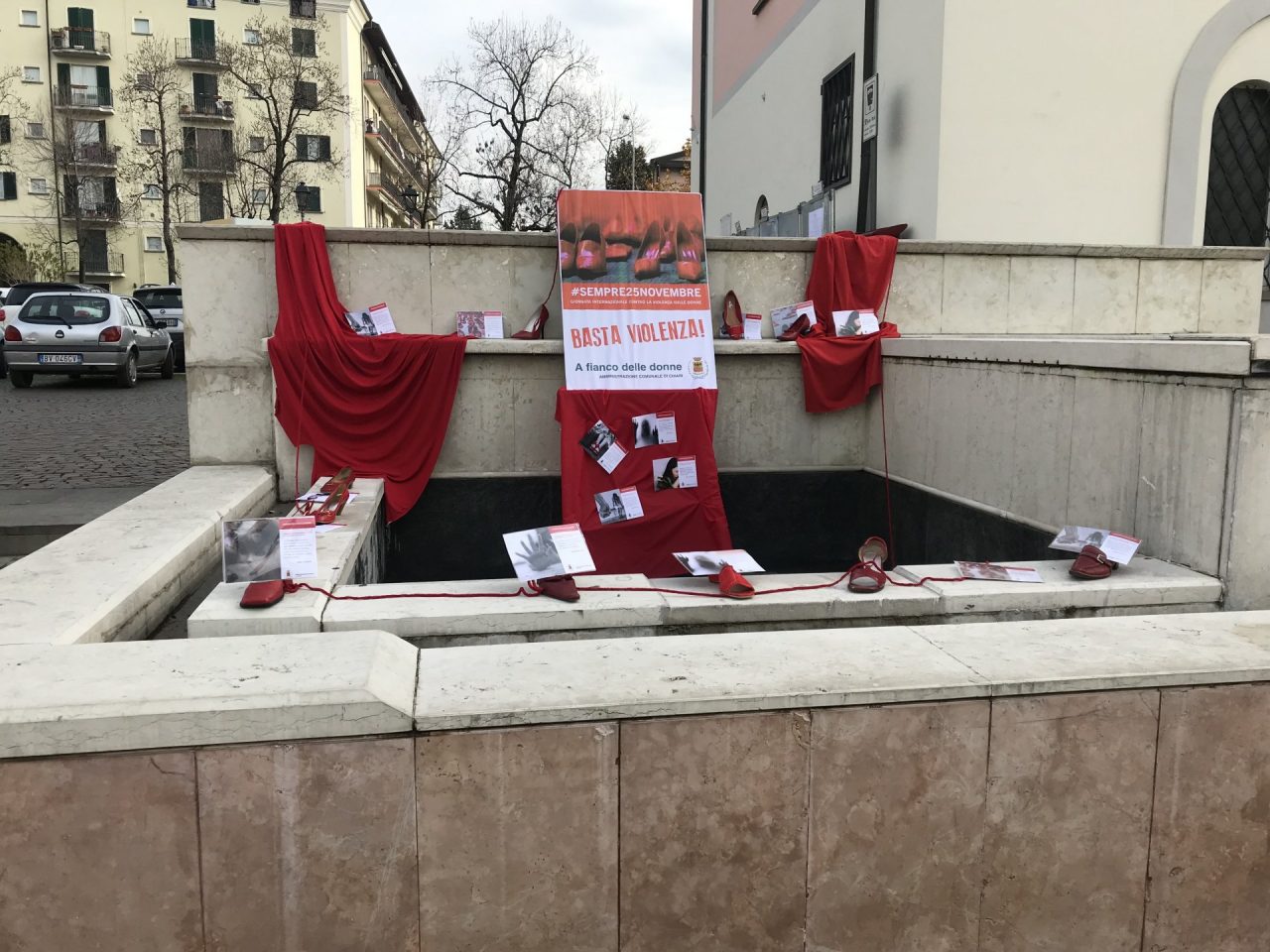 Uno spettacolo e un’installazione contro la violenza sulle donne a Chiari