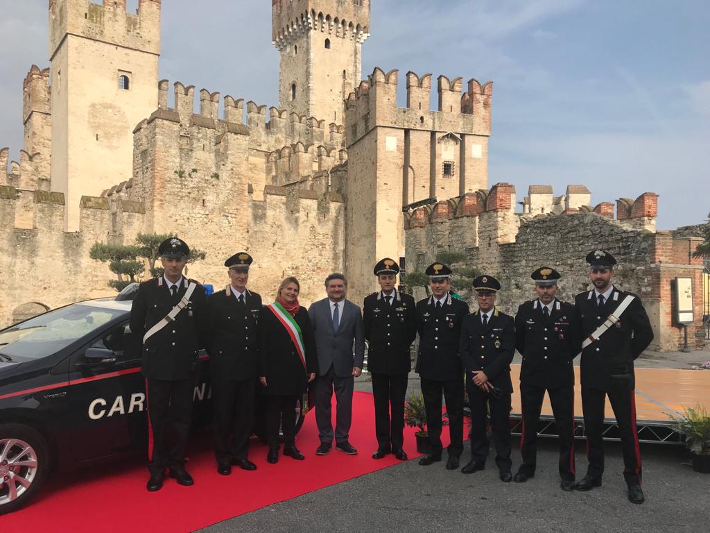 Nuova auto ai Carabinieri di Sirmione dall’amministrazione