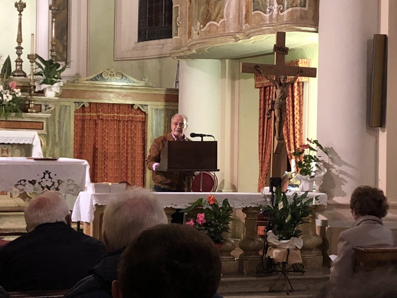 Felice Bonazzoli presenta il libro sui Barchi, la piccola frazione di Asola VIDEO