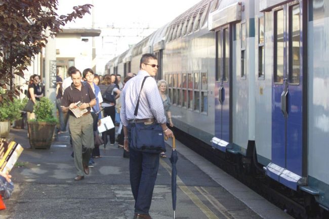 Richiedente asilo ospitato nel bresciano strattona un’anziana per l’elemosina