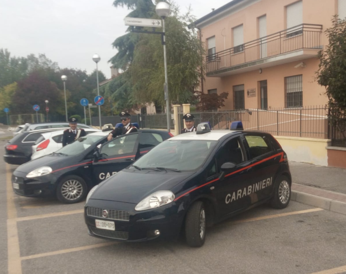 Sesso orale sulla panchina, amanti arrestati a Bussolengo