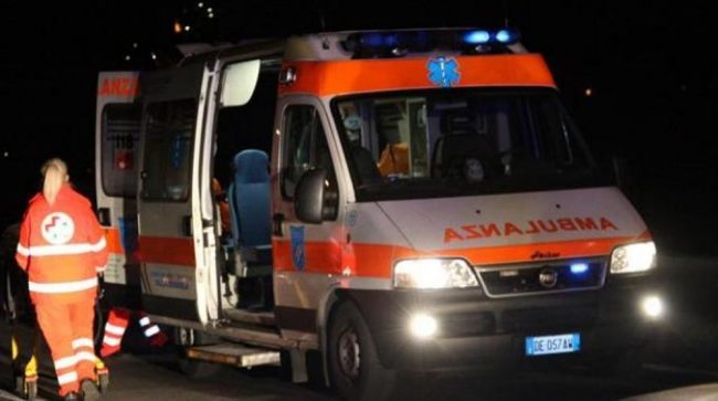 Carpenedolo, schianto nella notte: 17enne in rianimazione dopo l’incidente in moto