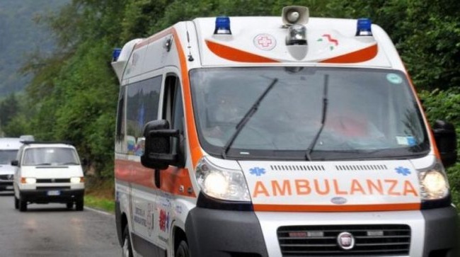 Schianto allo svincolo della sp510 a Iseo: paura per un anziano