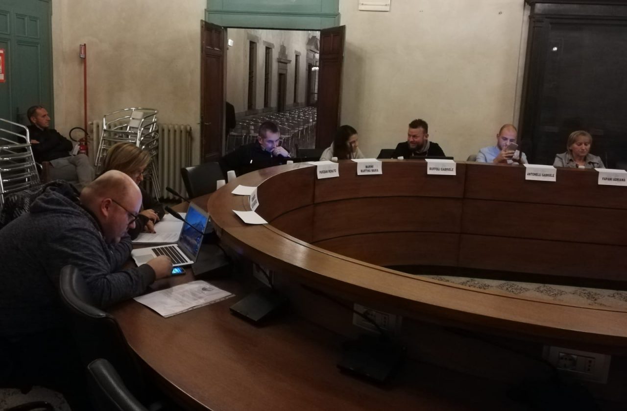 Scontro in Consiglio a Rovato tra Liga e maggioranza