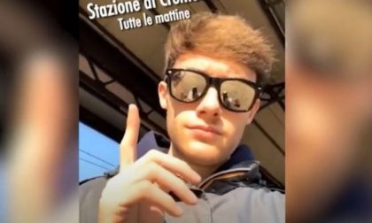 Il video dello studente pendolare che ha filmato l’anno di ritardi e problemi sui treni