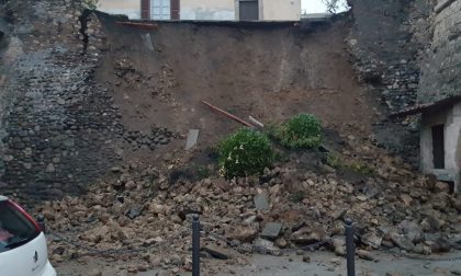 Crolla muro vicino alla chiesa di Rovato FOTO e VIDEO