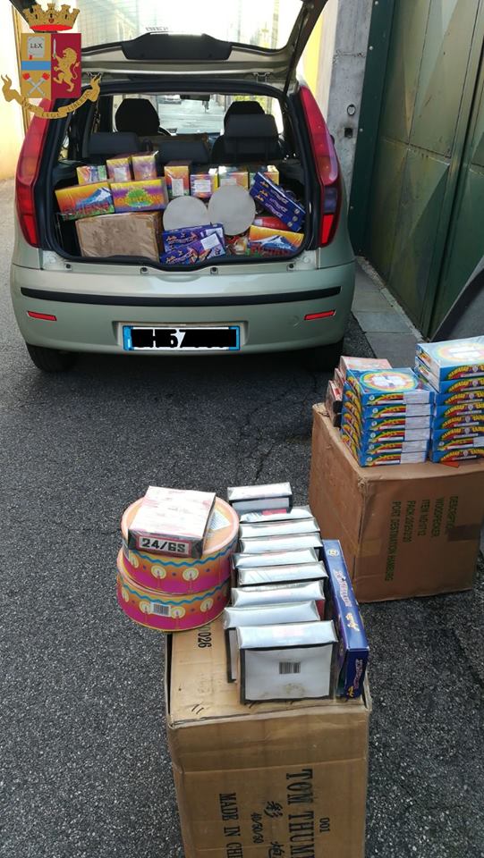 Sequestrati artifici pirotecnici illegali in un negozio di Calvisano