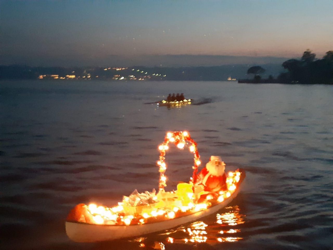 Babbo Natale è sbarcato a Gardone Riviera