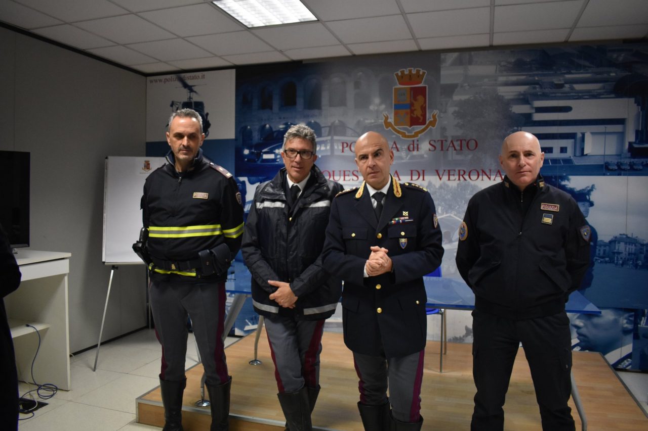 Corriere con ordigni esplosivi in A4 – FOTO E VIDEO