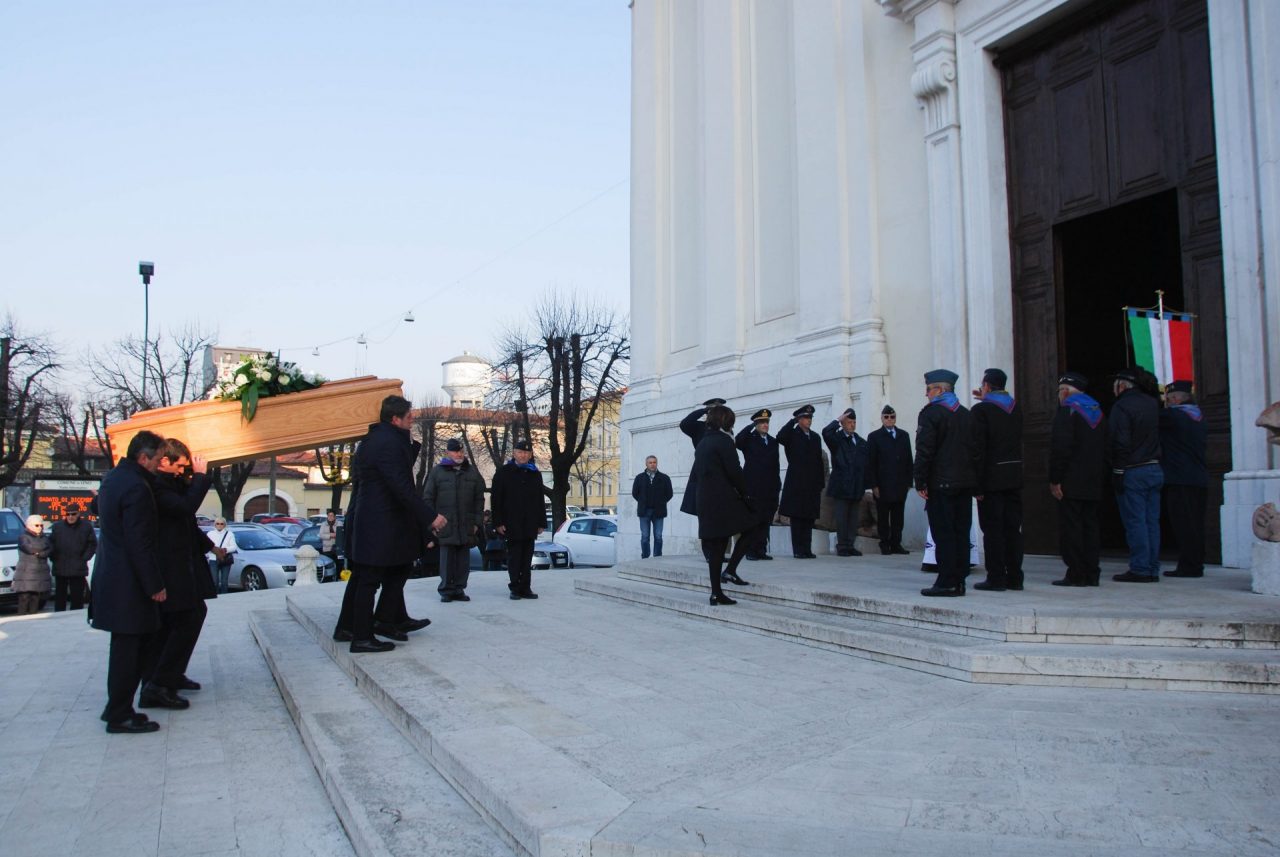 Tutta Leno partecipa al saluto di Lorenzo Bonetti