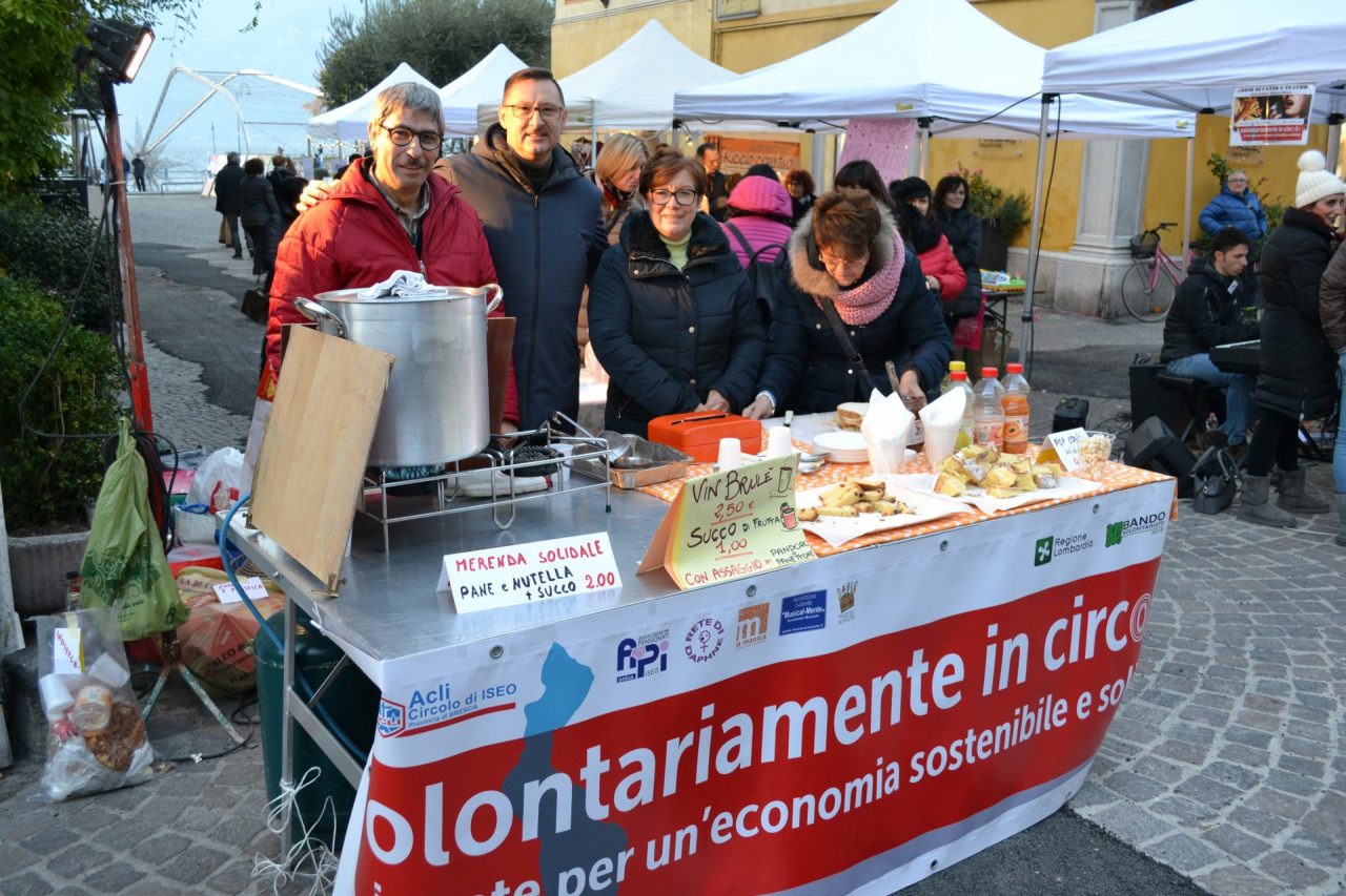 Si accendono le luci sul Natale delle associazioni iseane