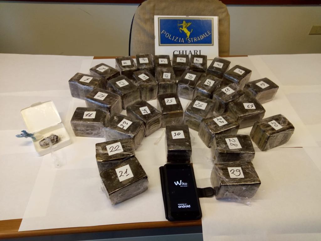 51enne fermato sulla Brebemi: nello scooter 15 kg di droga diretta nel bresciano