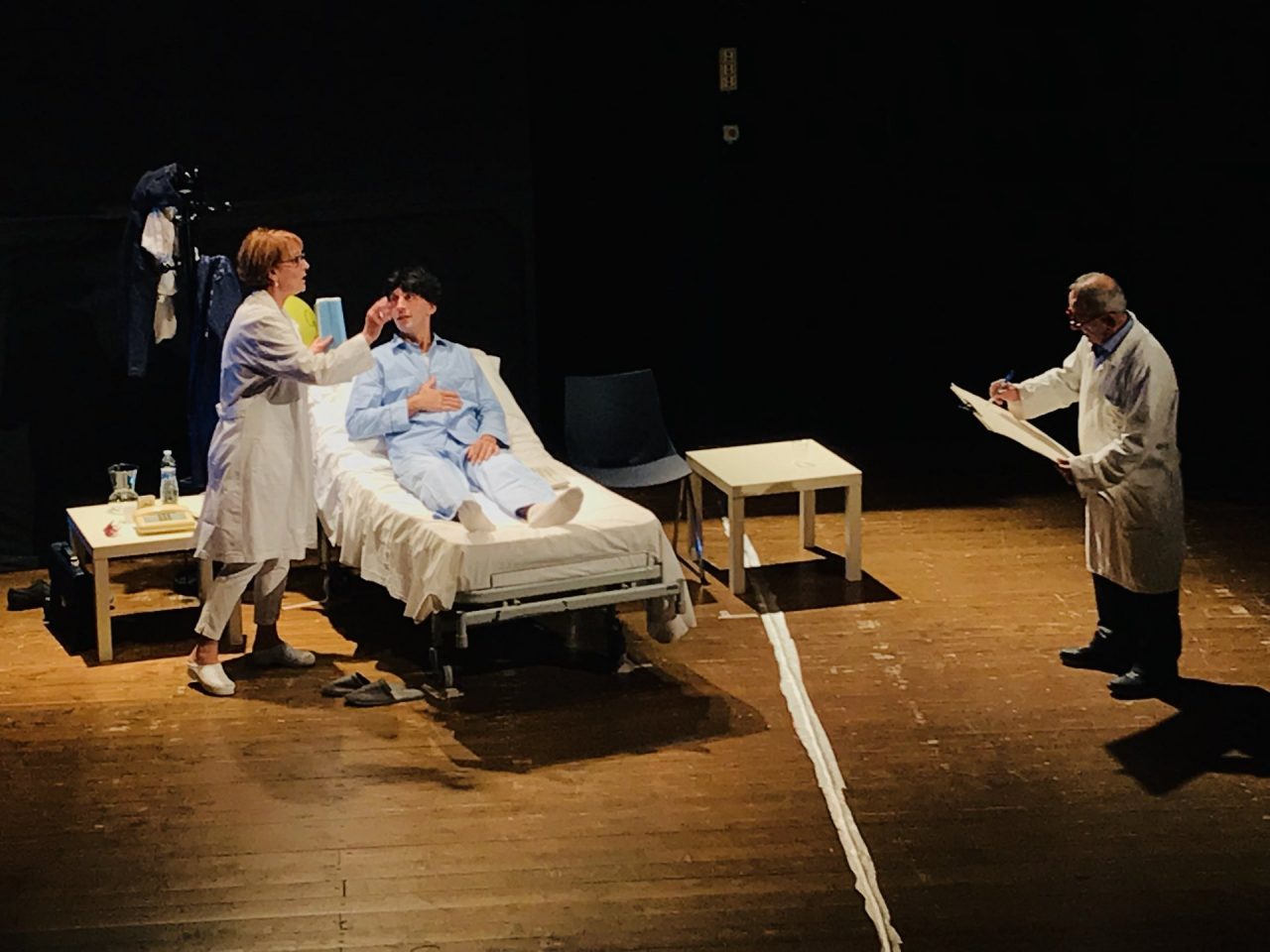 La clinica in scena a teatro a Pontevico