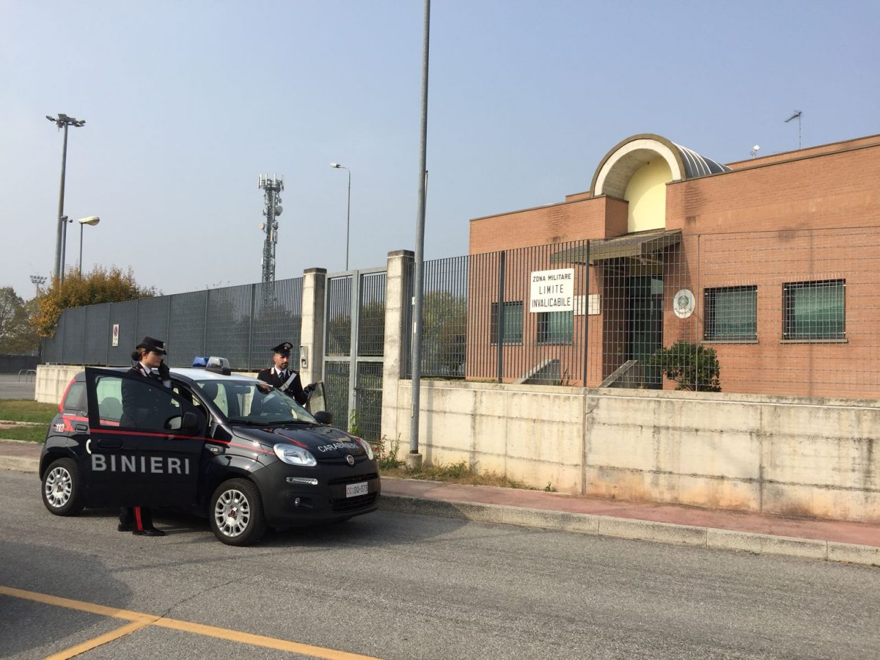 Avevano documenti falsi: due giovani arrestati dai carabinieri di Leno