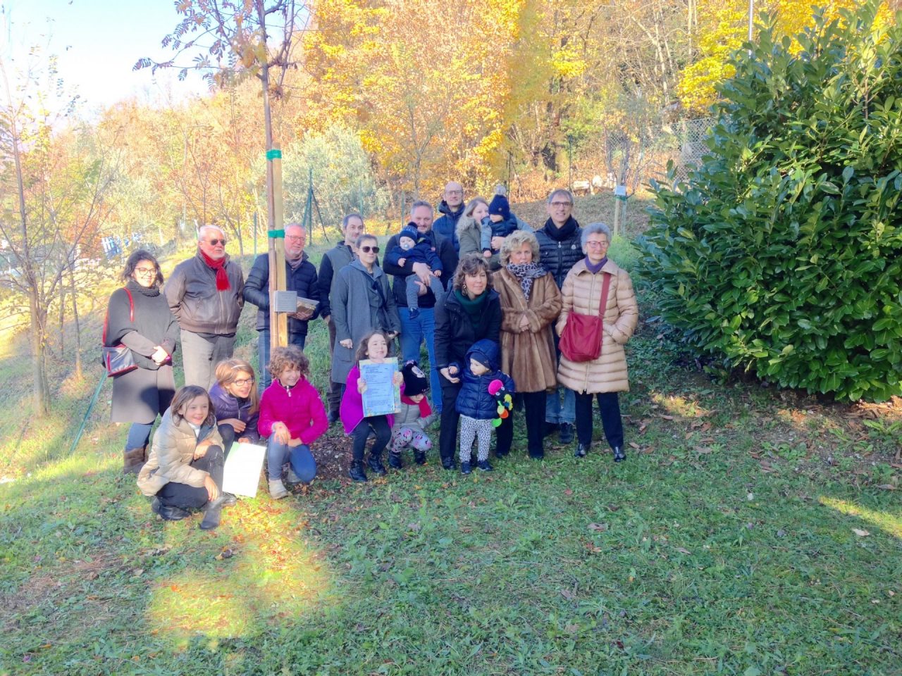 La festa dell’albero per celebrare i nuovi nati