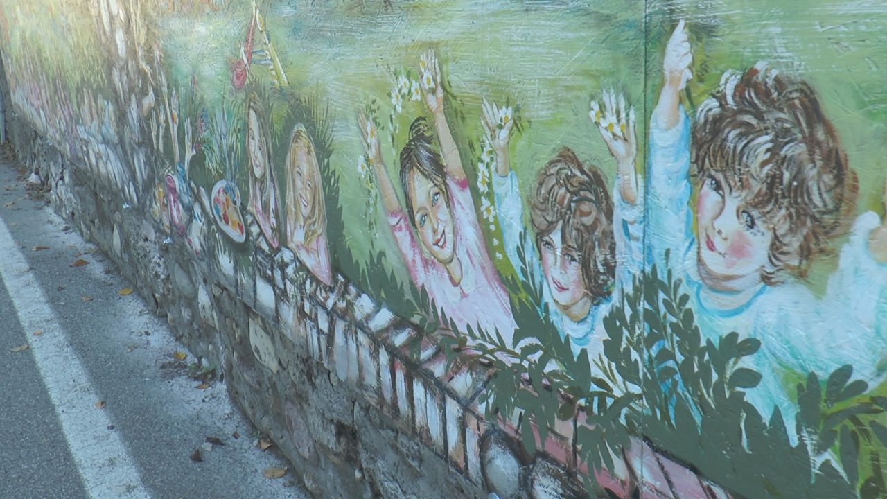 Un dono alla comunità, l’arte fa bella la scuola di Torbiato