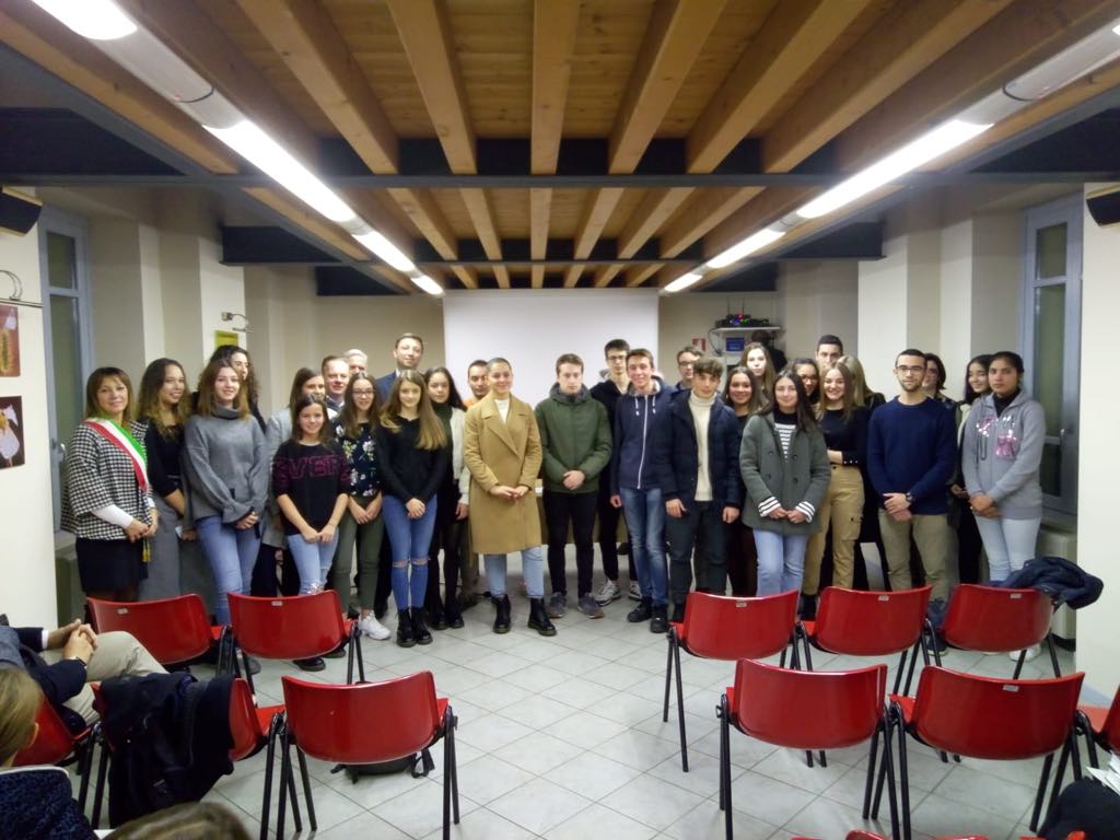 Cerimonia borse di studio a Urago d’Oglio e presentazione del libro “Il milite ignoto”