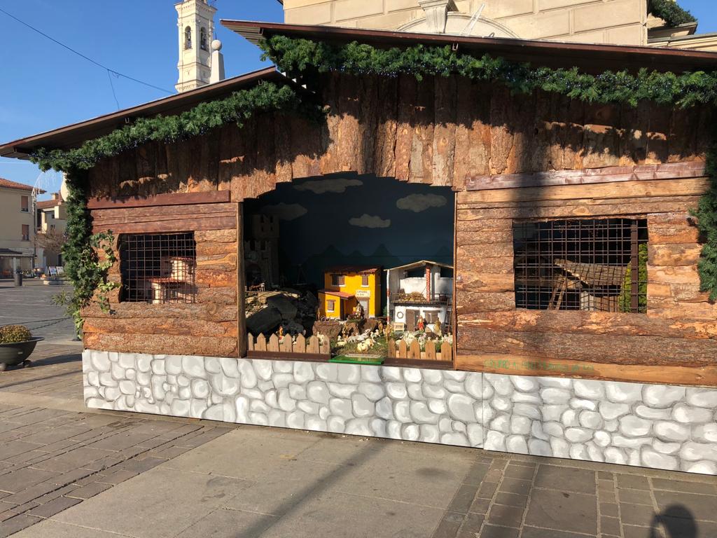 Vandali in azione: a soqquadro il presepe di Travagliato