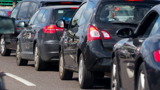 Frontale auto – camion: un uomo in gravi condizioni e traffico in tilt