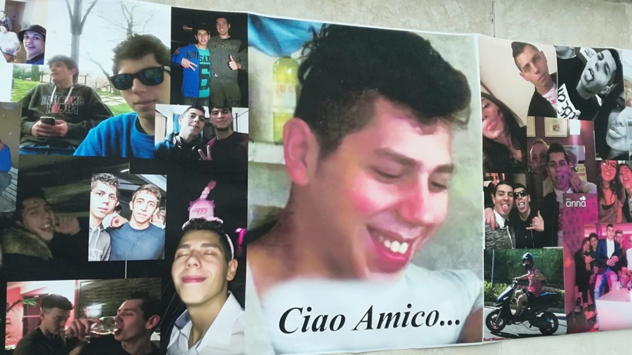 Chiesa gremita per l’ultimo saluto a Michele Mondini