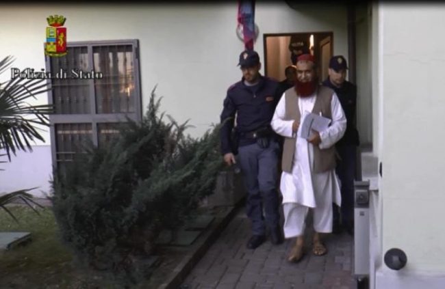 Imam accusato di terrorismo libero, tornerà nella bergamasca