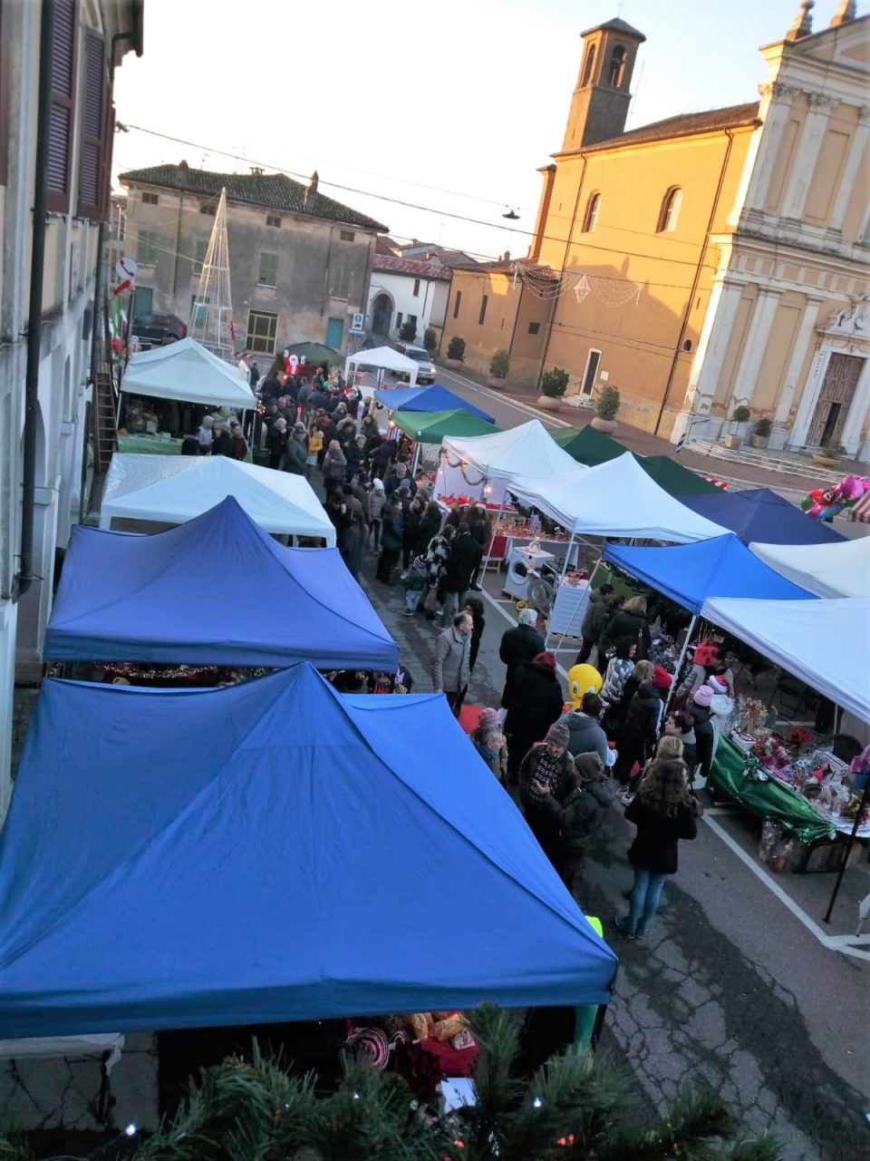 Mercatini natalizi a Remedello Sotto, un successone