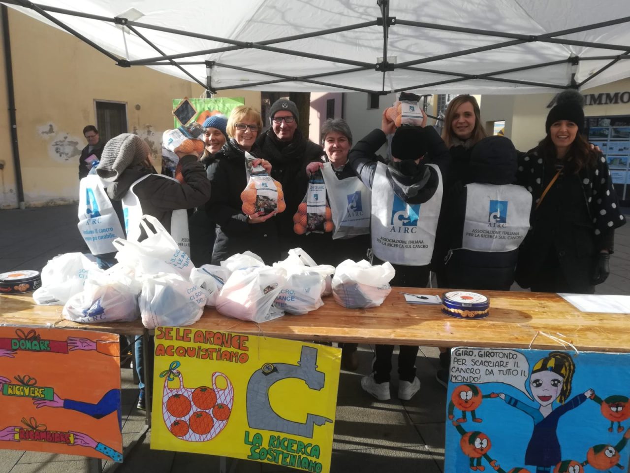 La vendita delle arance a Chiari cambia posto, ma il successo è lo stesso!