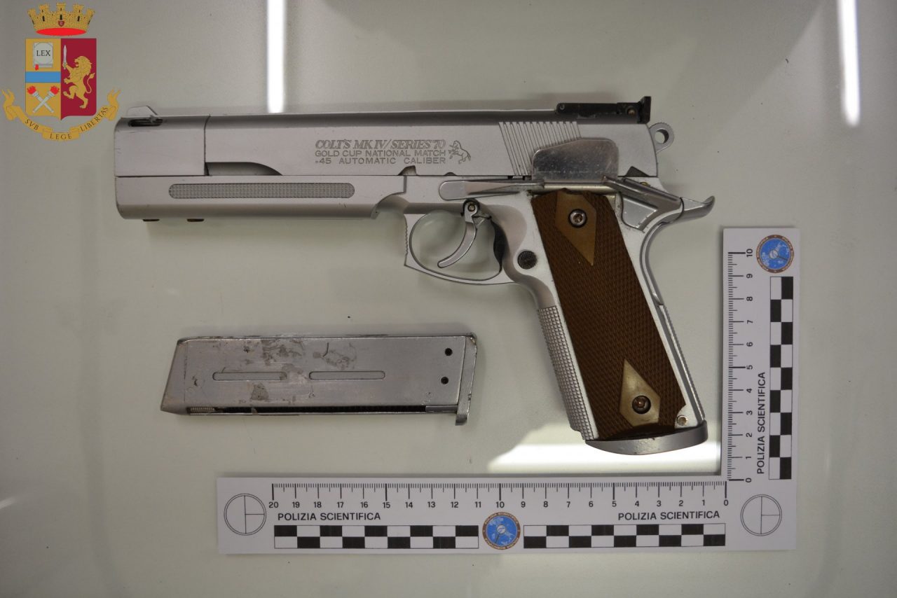 Rapina a mano armata in un supermercato