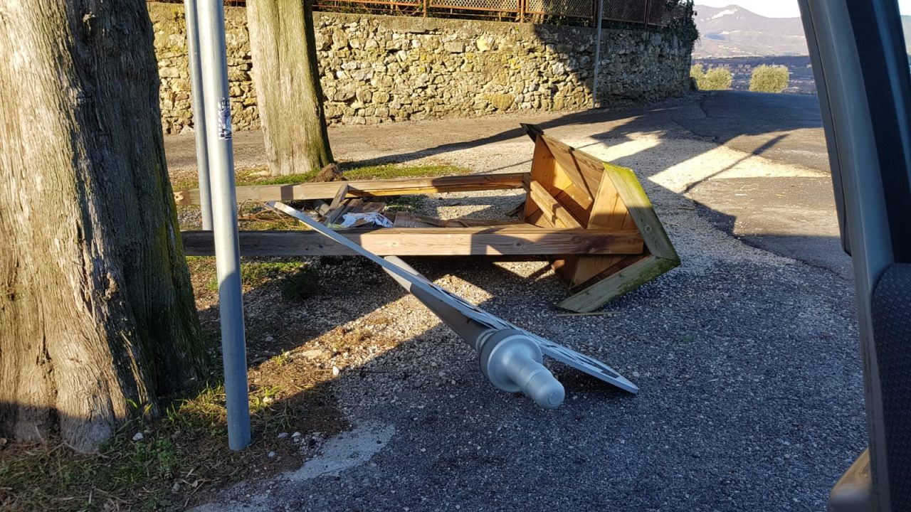 Danni alla rocca di Manerba