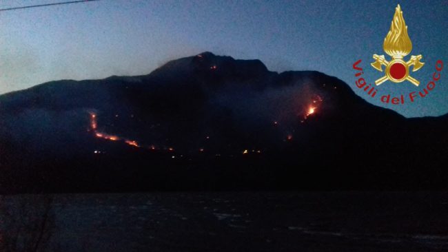Allerta vento codice rosso nel Bresciano per rischio incendi