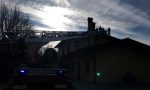 A fuoco il tetto di un'abitazione a Passirano