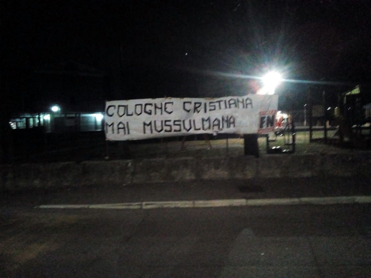 Forza Nuova contro l’integrazione tra islamici e cristiani a Cologne