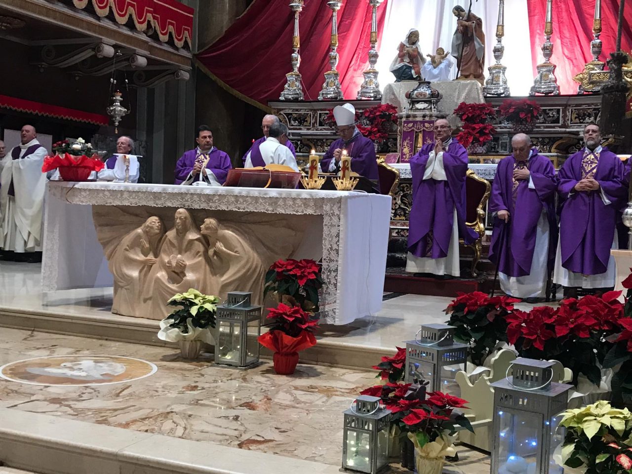 Il vescovo per celebrare i funerali di don Roberto