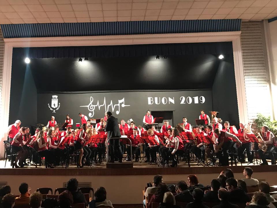 Gli auguri di buon anno dalla banda di Dello