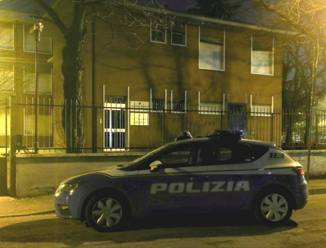 Bresciano tenta il furto in una scuola primaria di Verona, arrestato