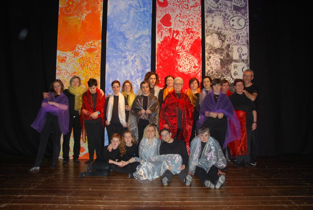 Pontevico si emoziona con lo spettacolo Emoticon