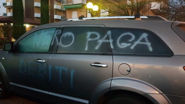 Scritte razziste su casa e auto, due episodi in Lombardia