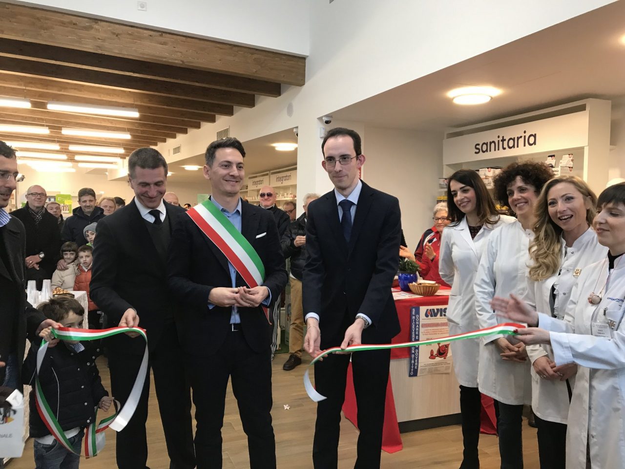 Inaugurata ufficialmente la Chiari Farma di viale Mazzini