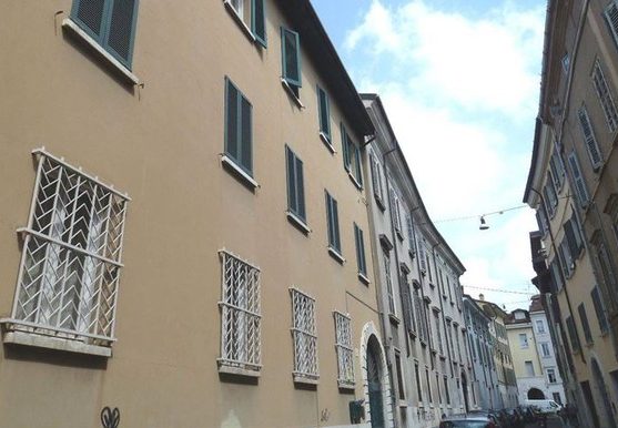 Furto in via Aleardi, arrestato dalla Polizia