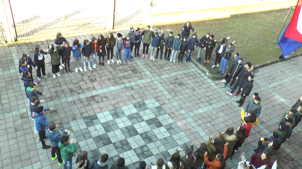 Un flash mob per sensibilizzare i giovani ai problemi della rete