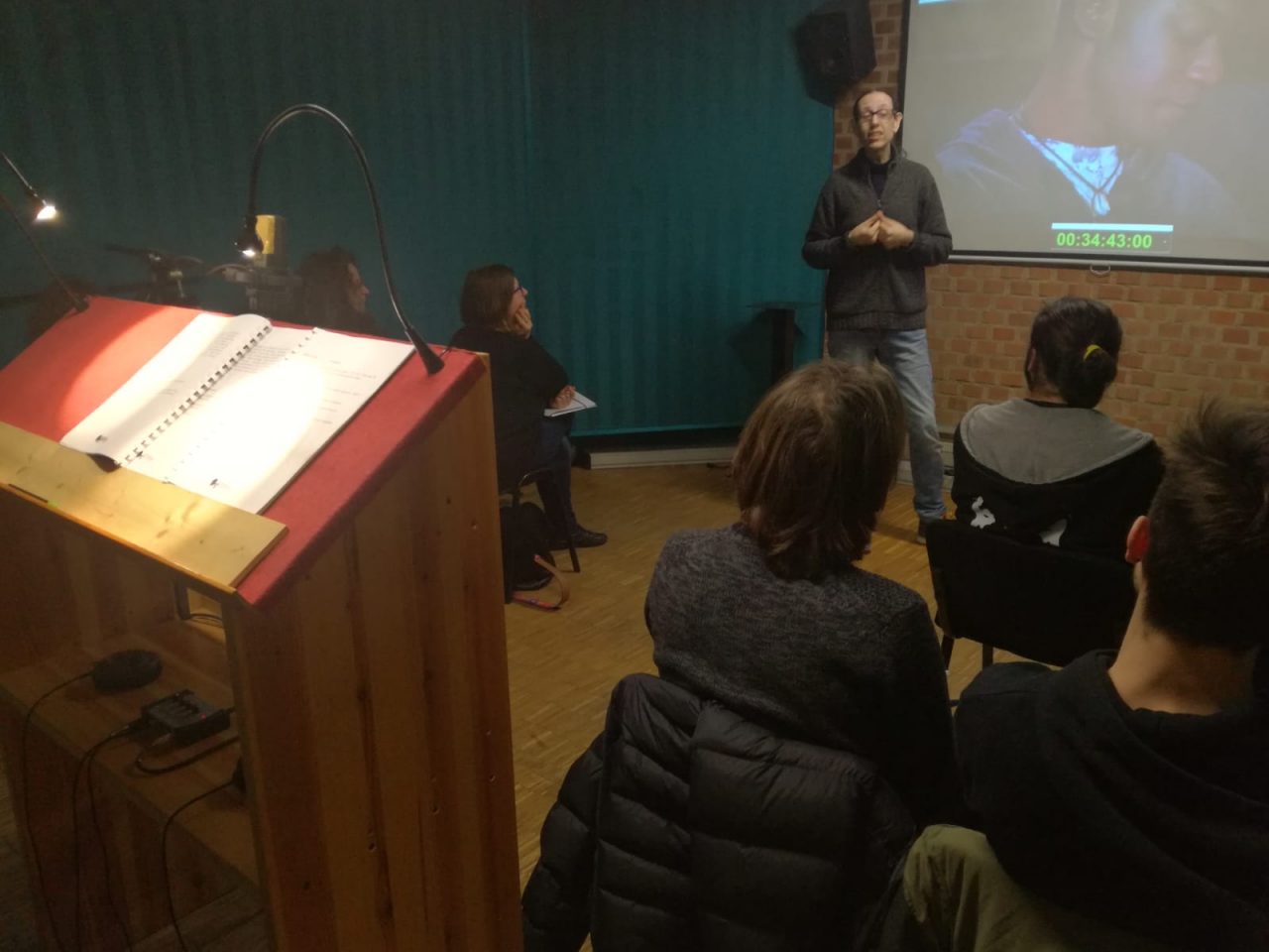 Scoprire il lavoro del doppiatore con Scuola di Doppiaggio Brescia